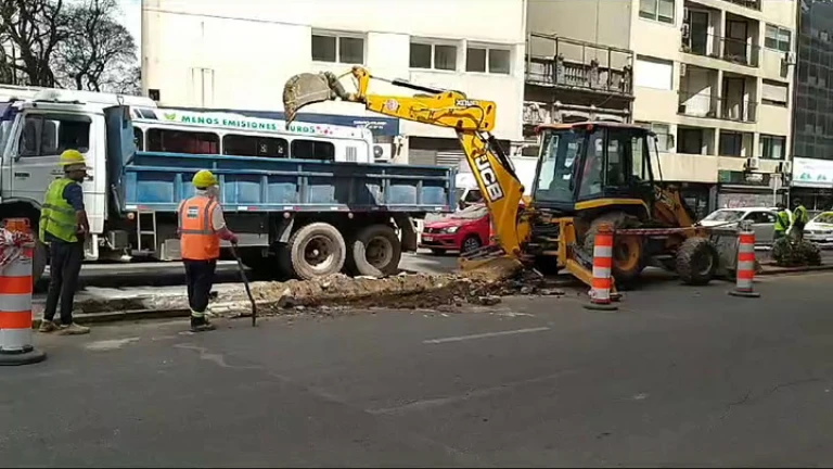 Obras por ciclovía en 18 de Julio