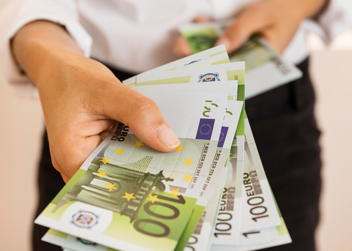EURO AL ALZA: Peso uruguayo cede terreno