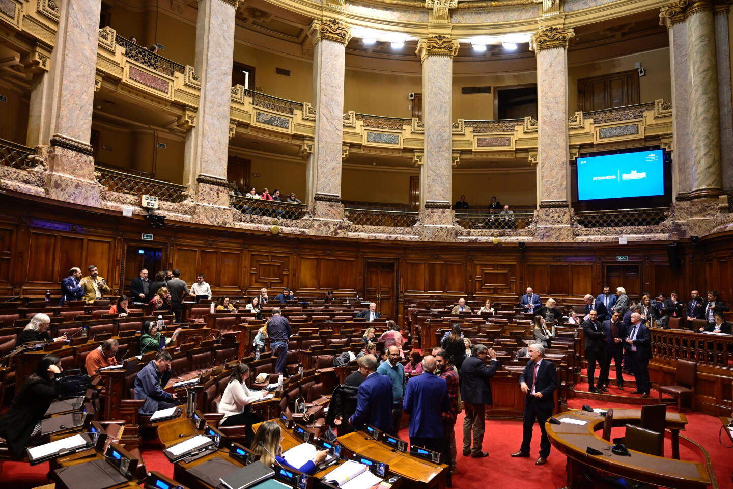 Cuarto intermedio en sesión de la Cámara de Diputados.