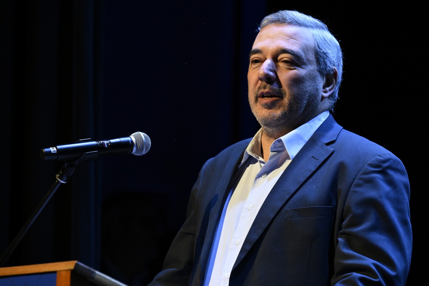 Mario Bergara durante la presentación del gabinete de la IMM.