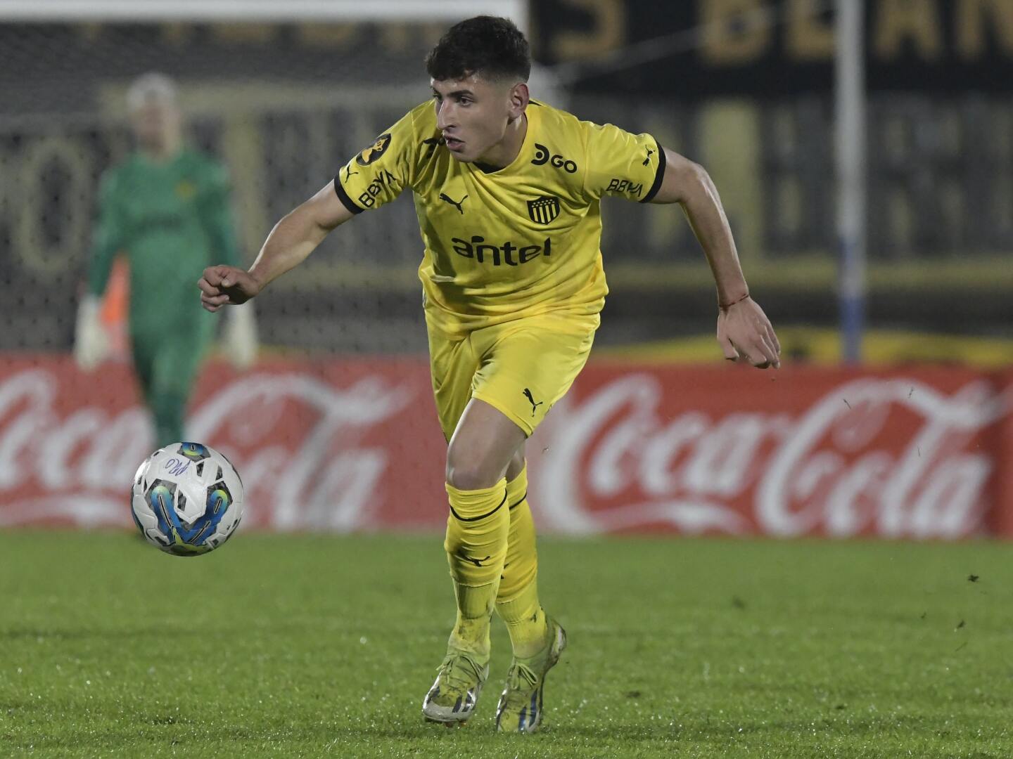 Ignacio Sosa en un partido con Peñarol durante la temporada 2024.