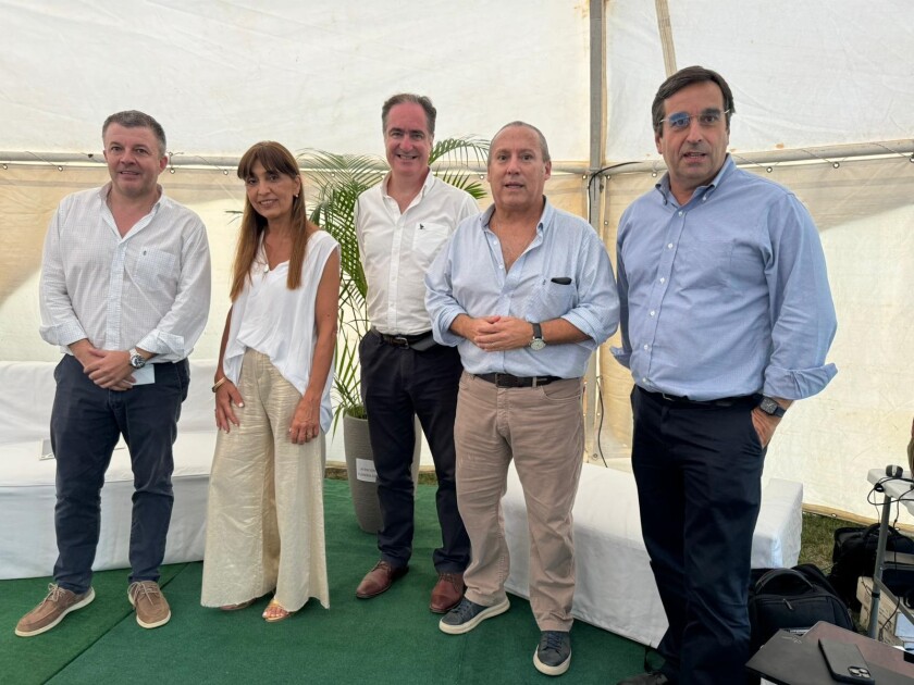Conferencia Expo Durazno