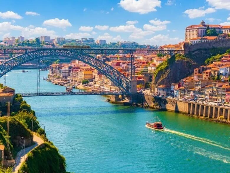 Oporto, una de las ciudades más importantes de Portugal.