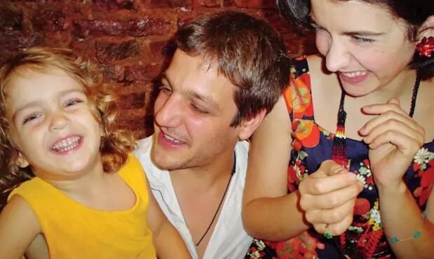 Miranda y sus padres, Rodrigo de la serna y Ë