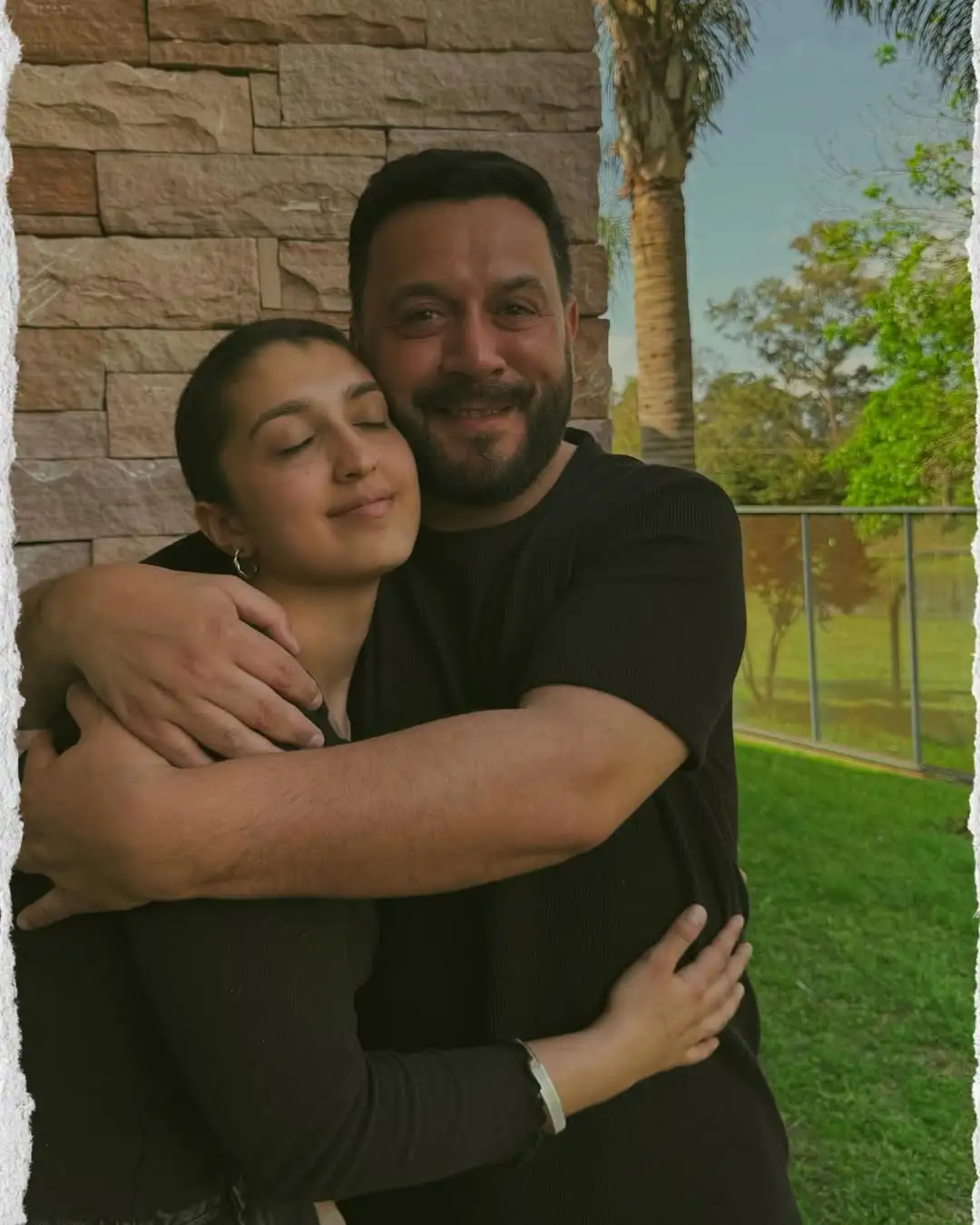 Flor Sugo junto a su papá Lucas.