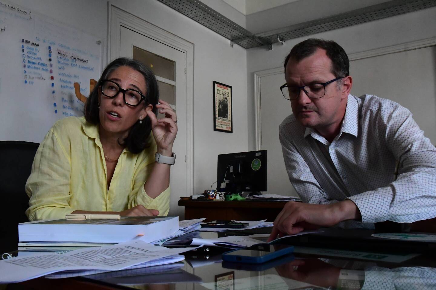 Directora de Saneamiento de la IMM, María Mena, y director de Desarrollo Ambiental, Guillermo Moncecchi.