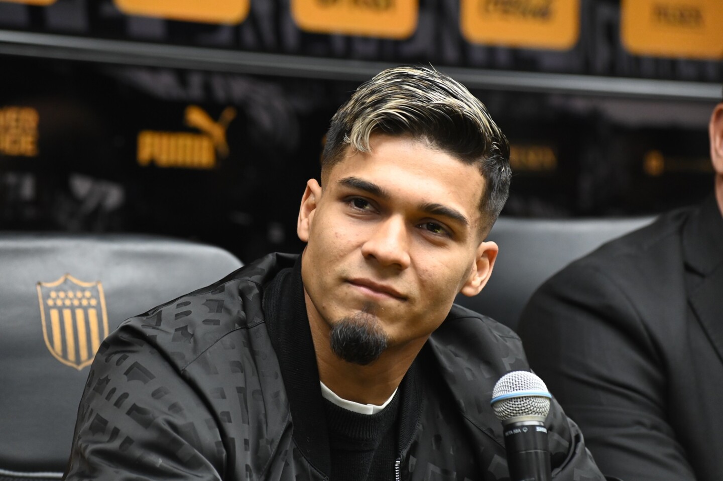 Presentación de Matías Arezo en Peñarol 2025