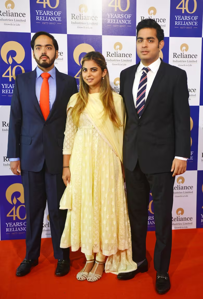 Akask El clan Ambani: los exorbitantes lujos del hombre más rico de la India ...