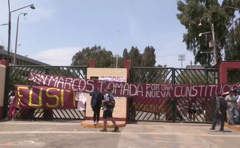 Universidad San Marcos se convierte en albergue de manifestantes en Lima