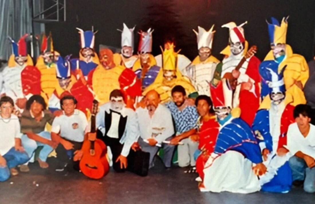 Murga Reina de la Teja en el Teatro de Verano durante el Carnaval 1996.