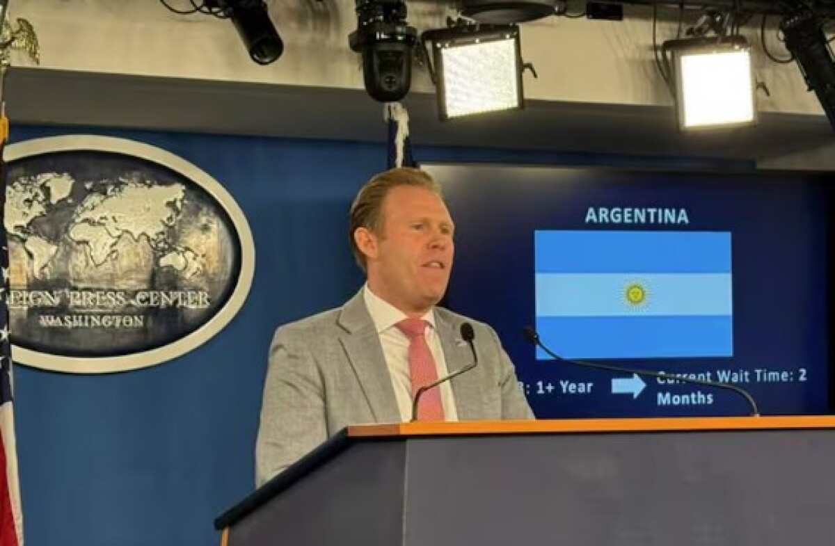 El director ejecutivo de la task force de la Casa Blanca para el Mundial, Andrew Giuliani, manifestó que los futbolistas argentinos tenían en Estados Unidos "la libertad para hacerlo", en alusión a exhibir la leyenda sobre Malvinas.