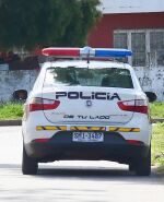 Patrullero policial en el barrio Las Acacias. Foto: Estefanía Leal