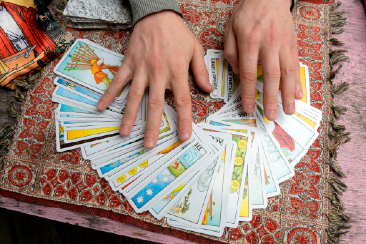 JÓVENES BUSCAN RESPUESTAS: Espiritualidad alternativa en auge