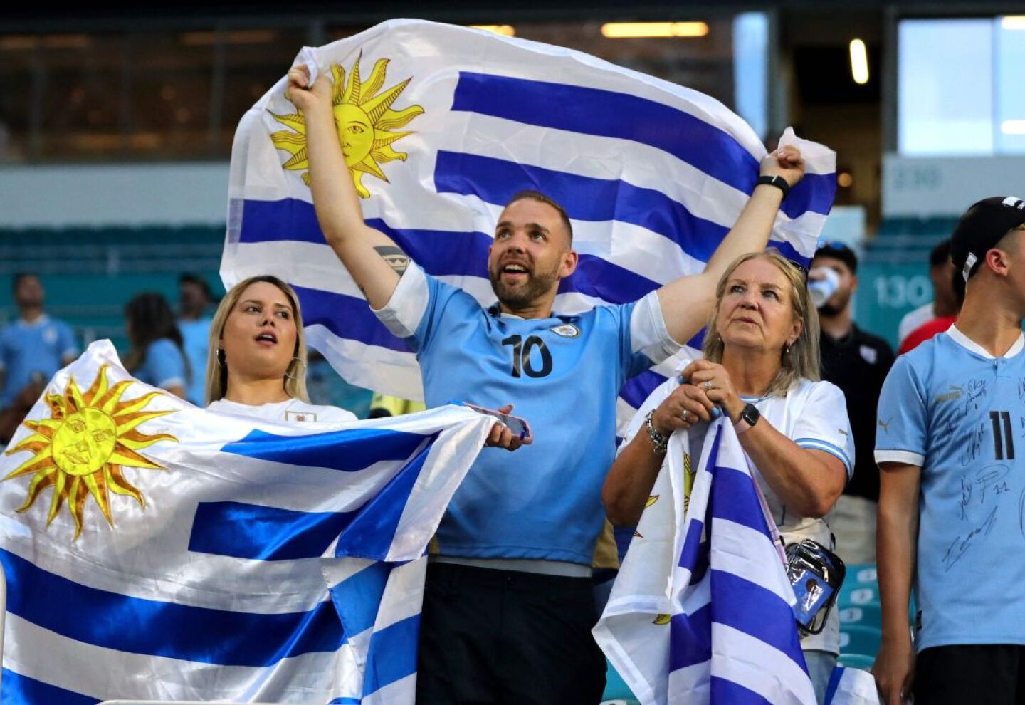 Los hinchas de Uruguay en el Hard Rock Stadium previo al partido ante Panamá por Copa América.