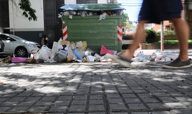 Basura en Montevideo. Foto: Darwin Borrelli.