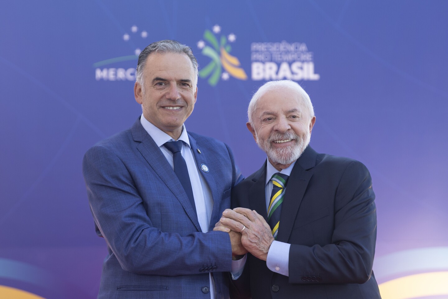 Yamandú Orsi y Lula Da Silva.