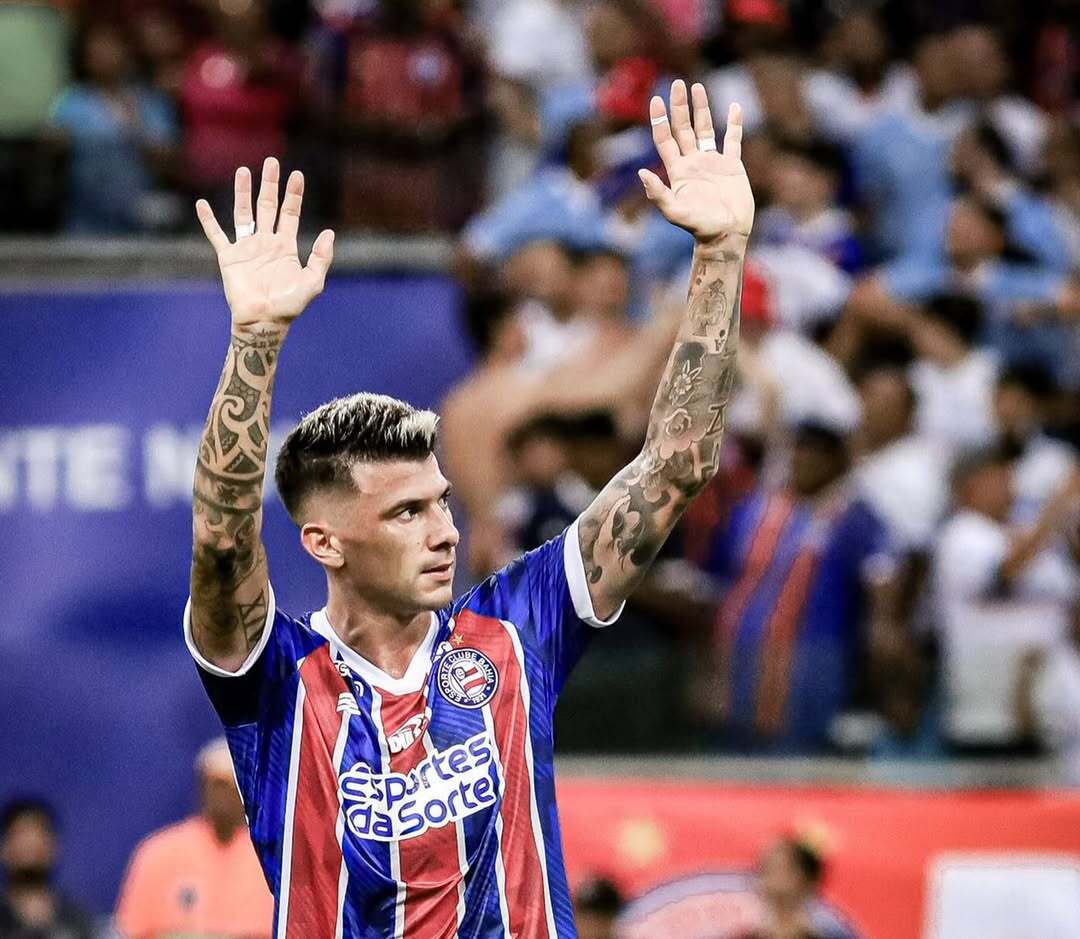 Victor Cuesta en un partido con Bahía, su último club.