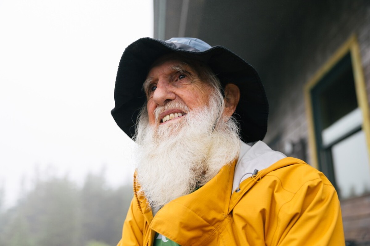 Dale "Grey Beard" Sanders