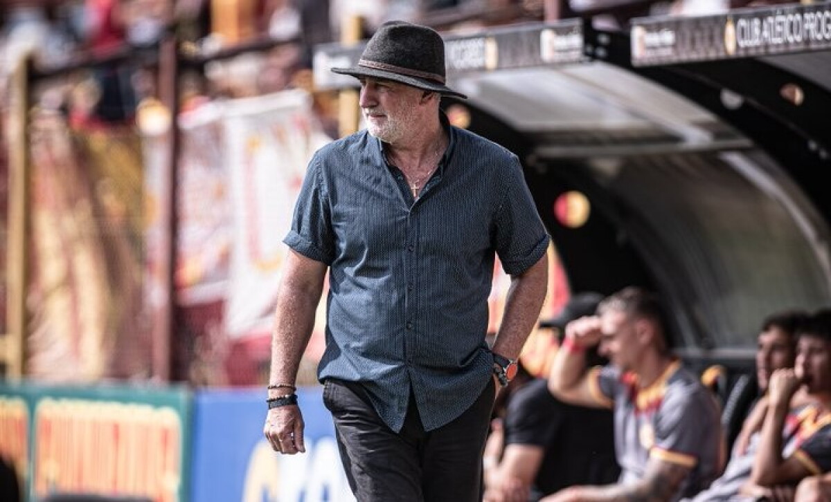 A los 59 años falleció Alejandro Larrea, reciente técnico de Progreso y campeón uruguayo con el Gaucho
