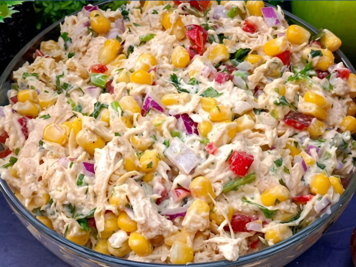 Ensalada cremosa de pollo.