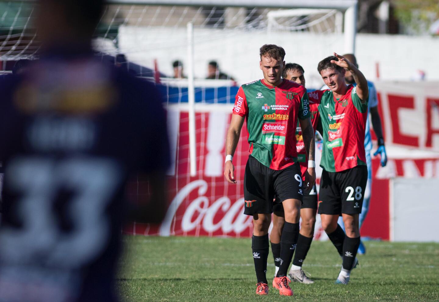 Boston River festeja el gol a