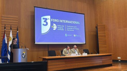 Tercer foro Pollos del Uruguay al mundo.jpeg