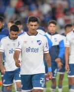 Diego Polenta y los jugadores de Nacional.