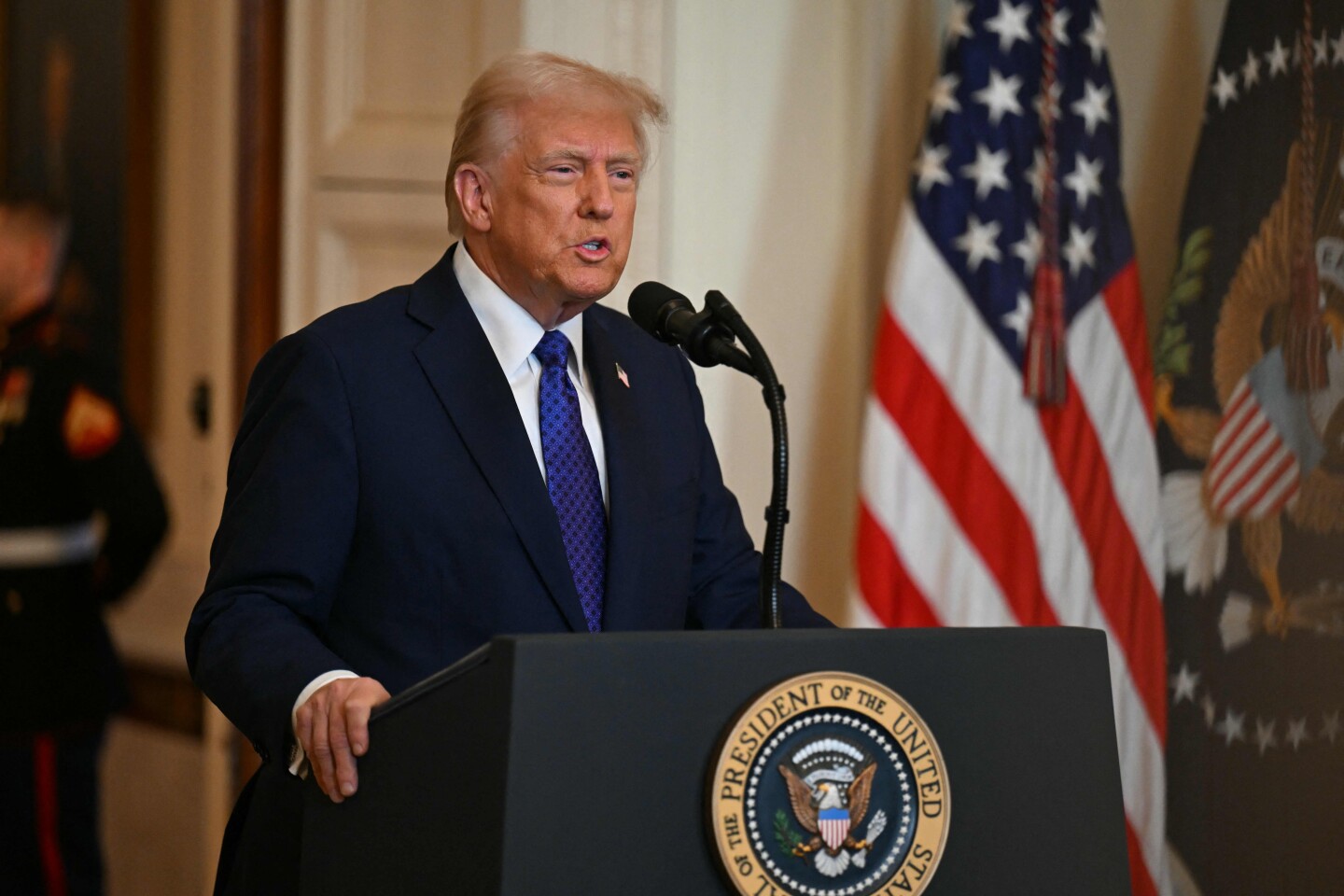 El presidente de Estados Unidos, Donald Trump, habla antes de firmar la Ley Laken Riley en la Casa Blanca, en Washington, DC, este 29 de enero de 2025.