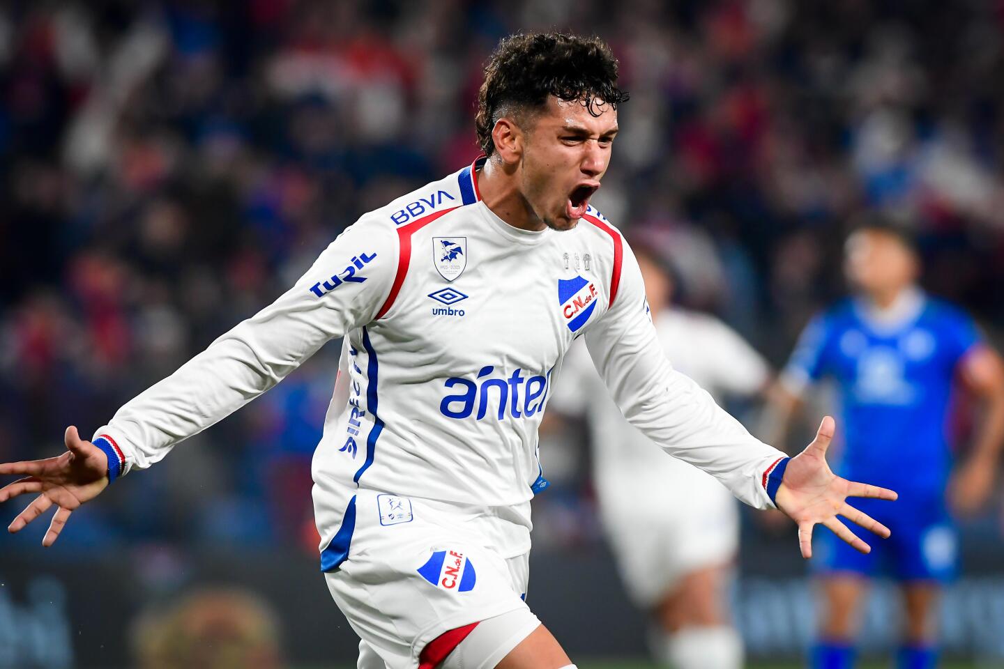 Exequiel Mereles festeja el gol que marcó en el partido entre Nacional y Juventud de Las Piedras.