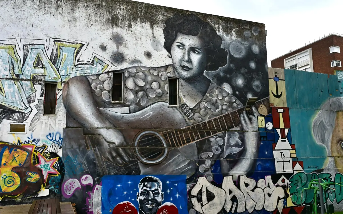 Zitarrosa, Taylor Swift i amerykańscy raperzy na murach Montevideo – muzyczne hołdy w Urugwaju