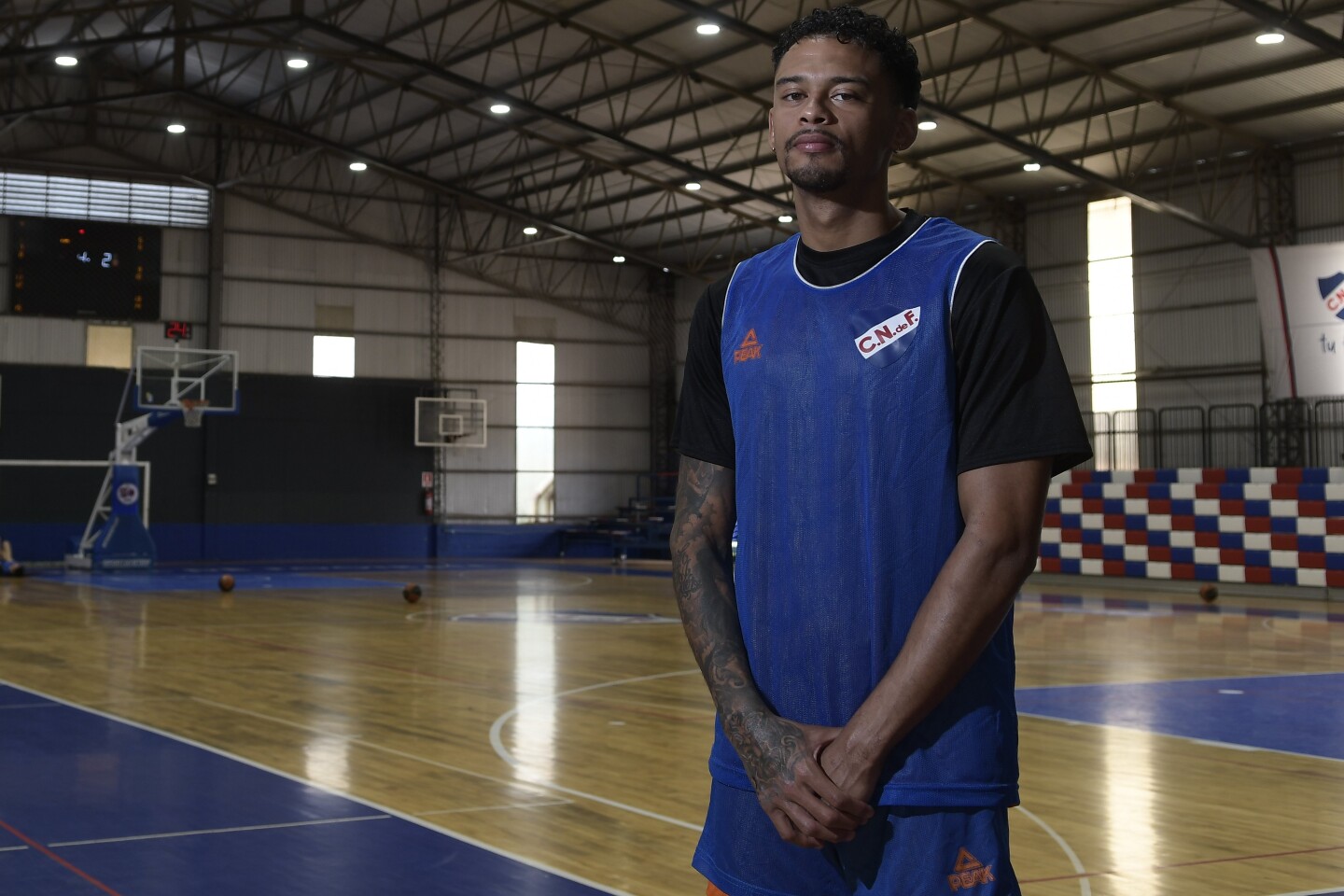 Michael Smith en uno de los entrenamientos de Nacional en el Polideportivo del Gran Parque Central.