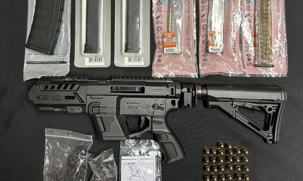 Armas y municiones incautadas por Prefectura Nacional Naval y la Dirección Nacional de Aduanas