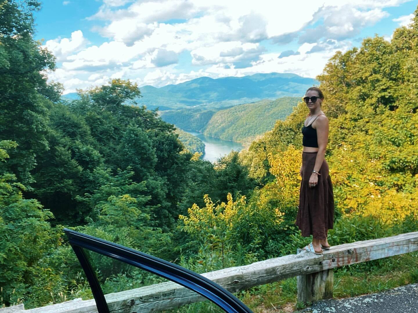 Menina de 3 anos é obrigada a casar com homem de 67 em Seita