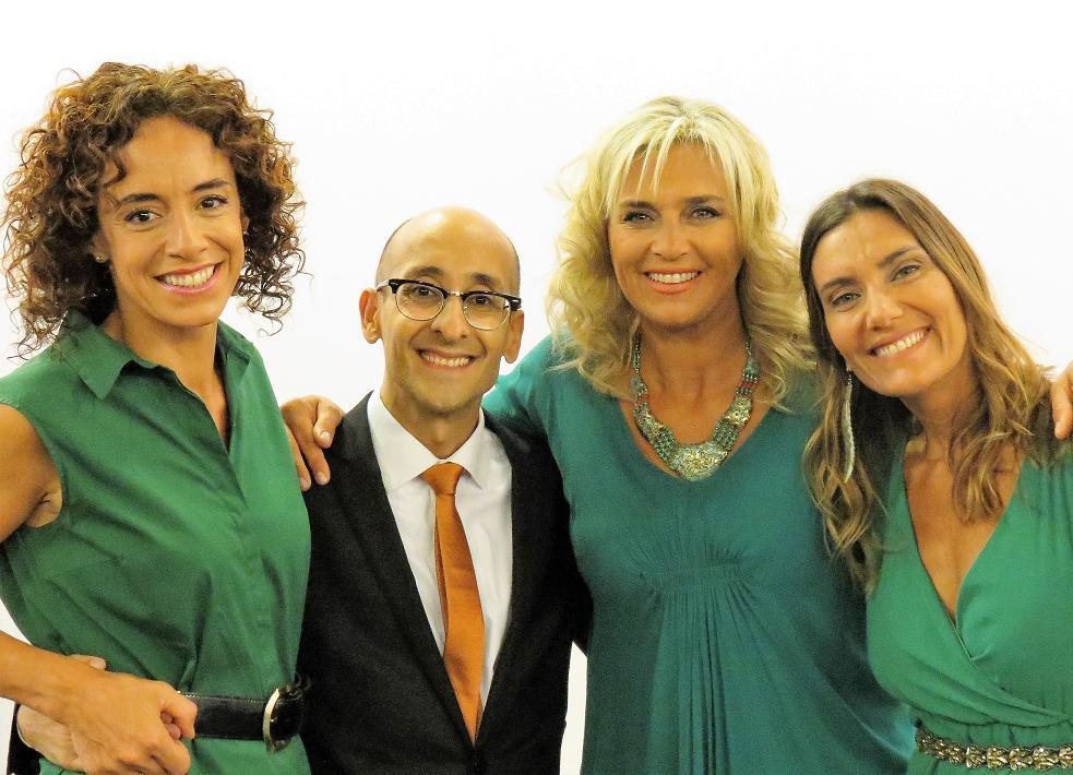 Emilia Díaz, Diego Delgrossi, Sara Perrone y María Gomensoro en "Consentidas".