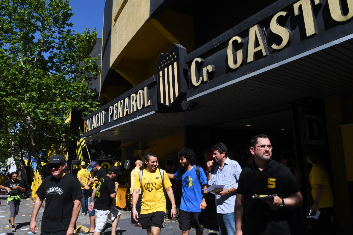 Elecciones en Peñarol: la fecha que corre con ventaja, socios habilitados y por qué bajaron el voto electrónico