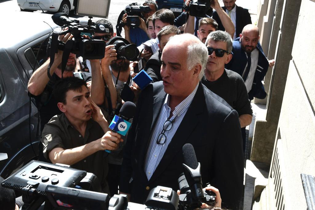 Gustavo Penadés habló con la prensa antes de entrar al juzgado de Juan Carlos Gómez para la audiencia en que se solicita su imputación