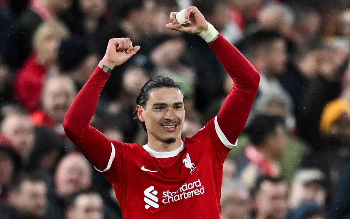 Darwin Núñez celebra el gol anotado en el partido entre Liverpool y Sheefield.