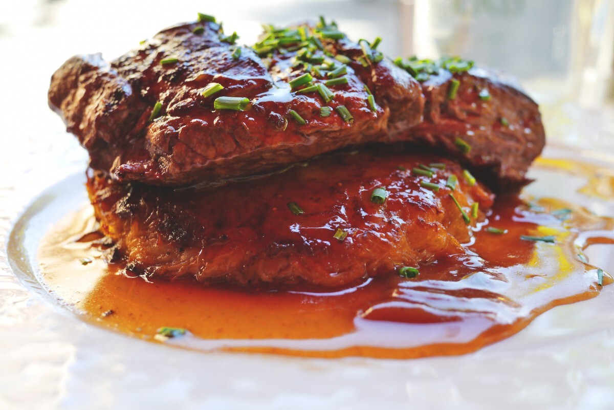 Solomillo con salsa.jpg