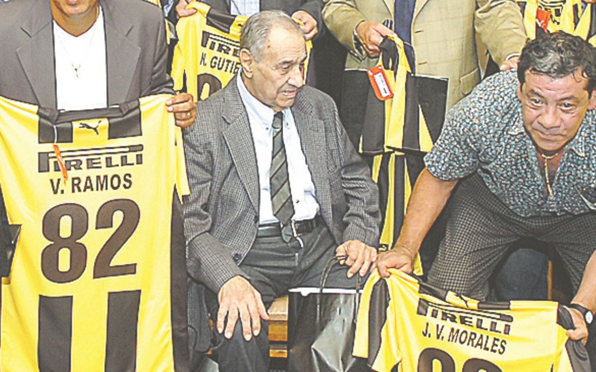 Hugo Bagnulo campeón de América y del mundo con Peñarol en 1982.