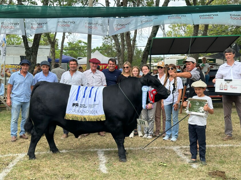 El Gran Campeón de Expo Durazno 2024 fue para Héctor Mario Eugui