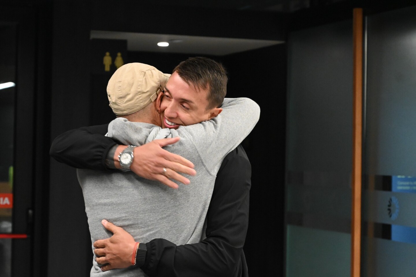 Fernando Muslera llegando al aeropuerto de Laguna del Sauce.