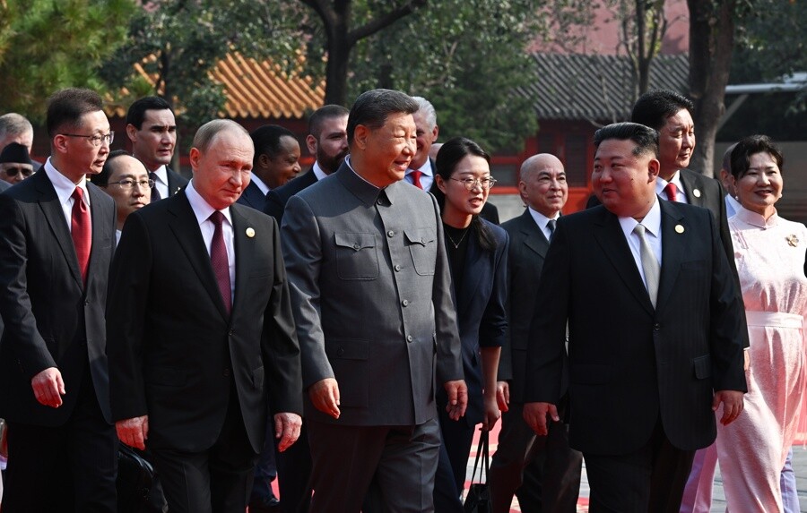 El presidente ruso, Vladimir Putin, el presidente chino, Xi Jinping, el líder norcoreano, Kim Jong Un