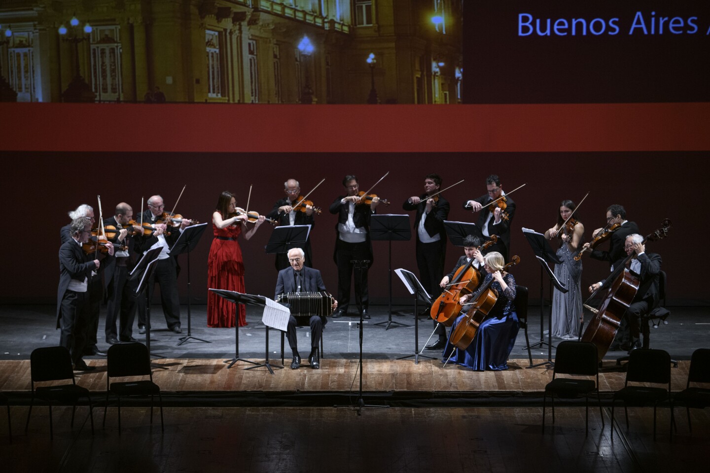 Camerata Bariloche y Nestor Marconi.