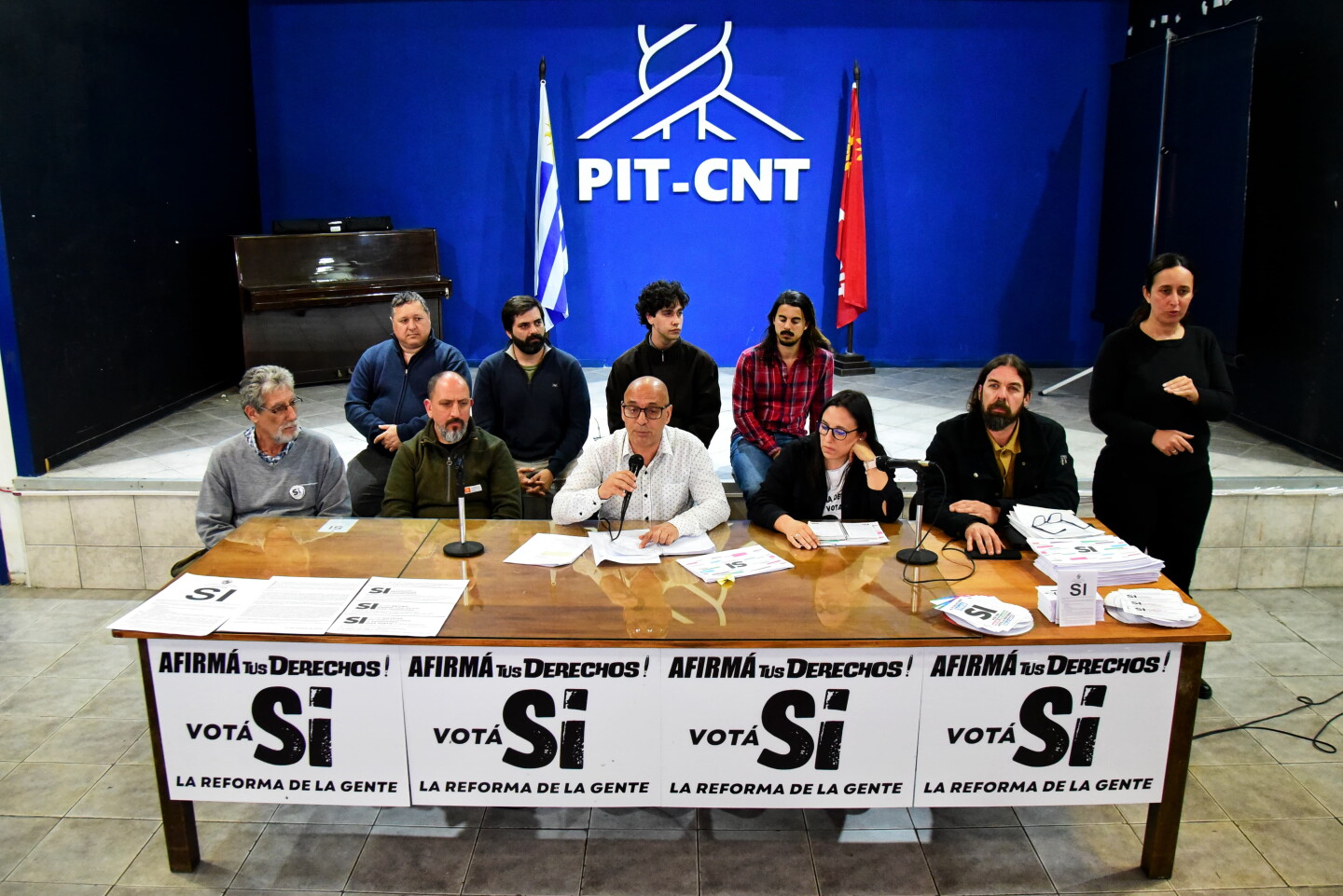 Conferencia de prensa de la comisión pro plebiscito por la seguridad social.