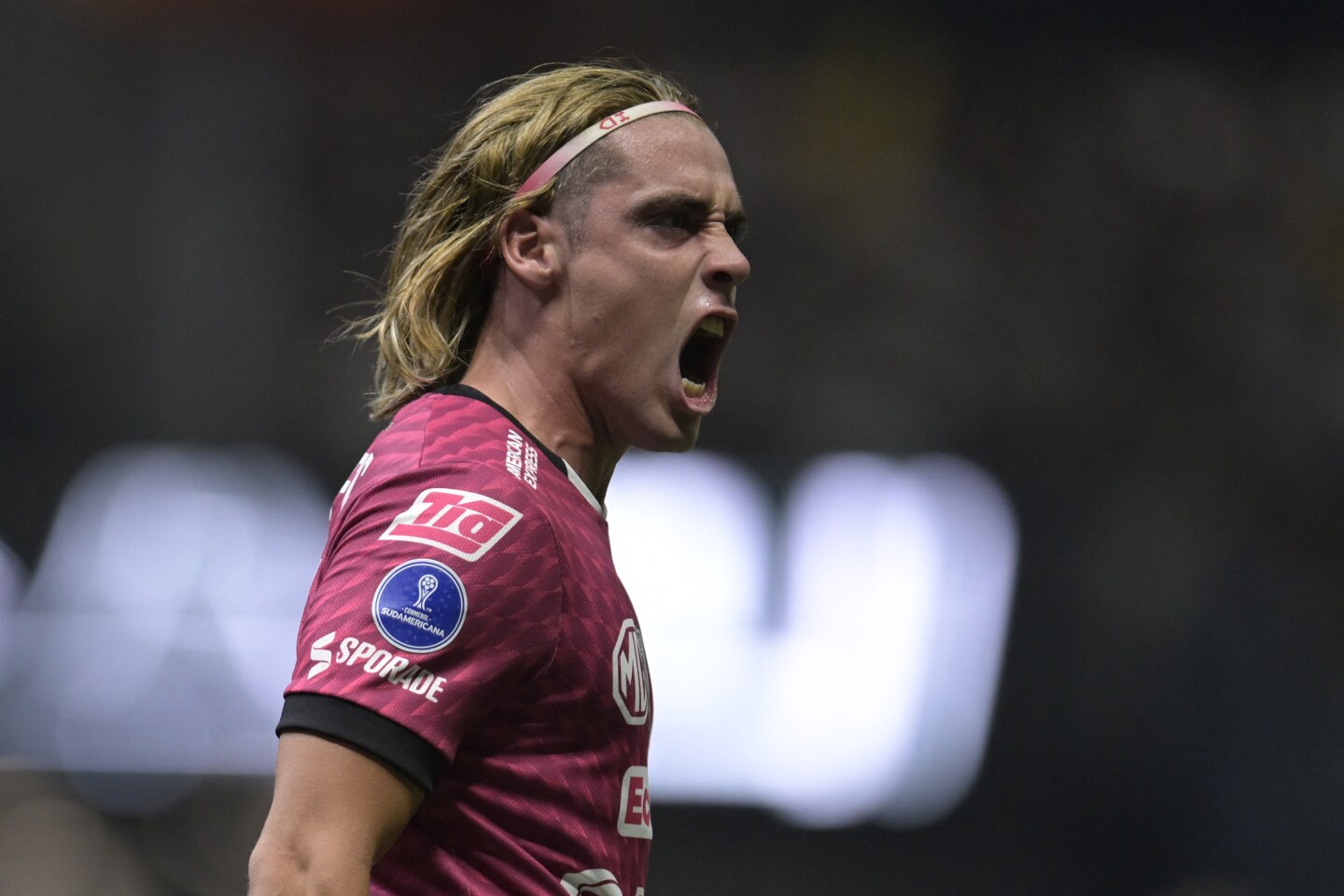 Claudio Paul Spinelli celebra su gol ante Atlético Mineiro.