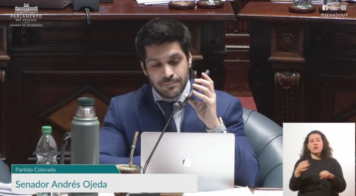 Andrés Ojeda intentó reproducir un audio del expresidente Luis Lacalle Pou en la sesión del Senado