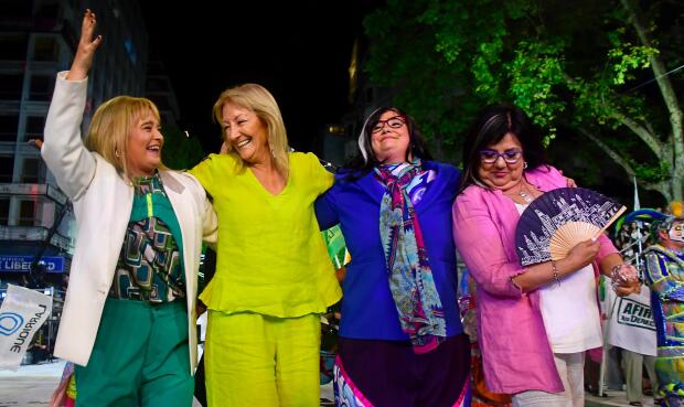 Cosse y Obaldía en el desfile.jpeg