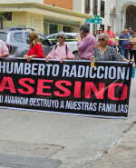 Allegados de las víctimas se manifestaron previo a la audiencia pidiendo justicia