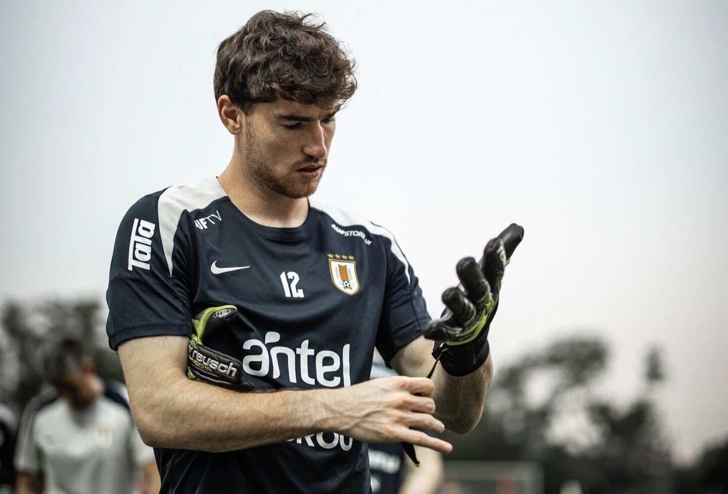 Franco Israel en el primer entrenamiento de la selección uruguaya en Malasia.