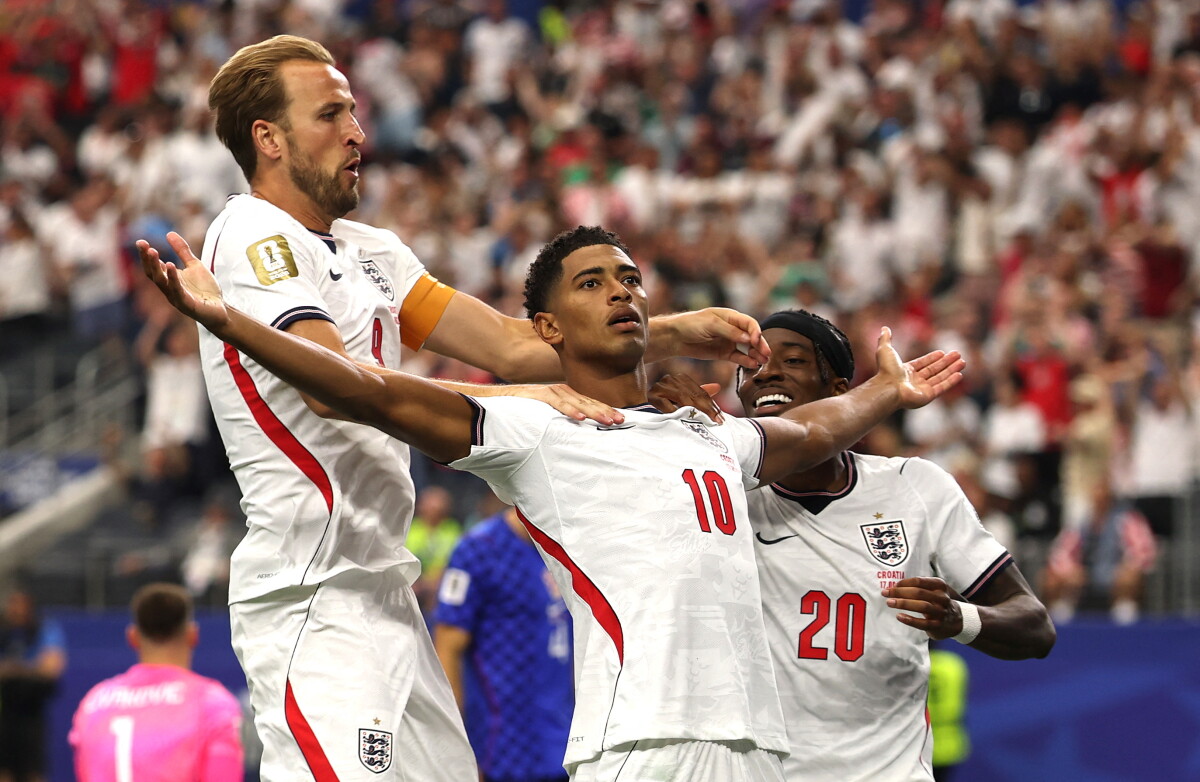 Jude Bellingham festeja su gol para Inglaterra ante Croacia por el Mundial 2026. Ambos fueron figuras.